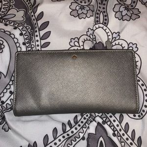 USED SILVER KATE SPADE WALLET